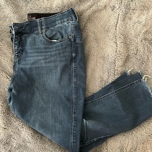 Torrid Bombshell Skinny Jean | 16T | medium wash | frayed ankle